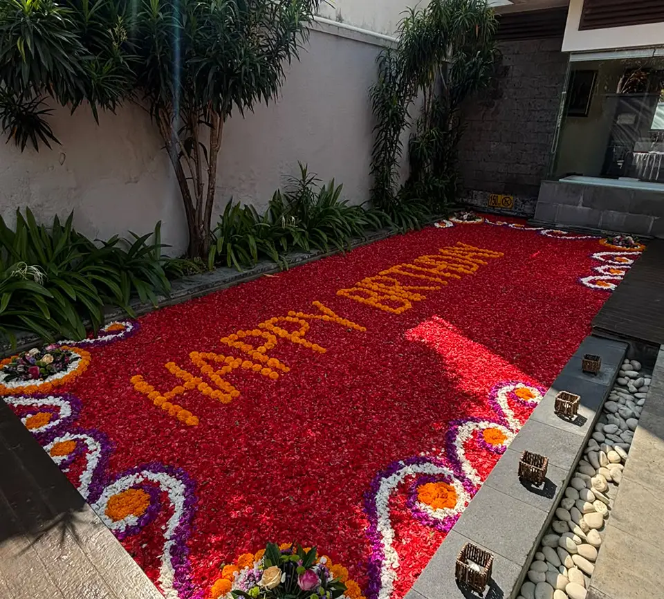 Pool decoration